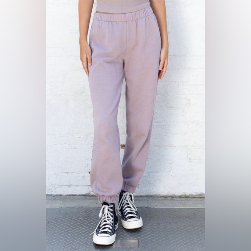 Brandy Melville Rosa Sweatpants